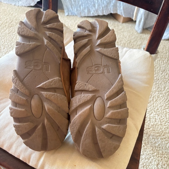 UGG Classic Mini II Size 8 - Picture 6 of 9